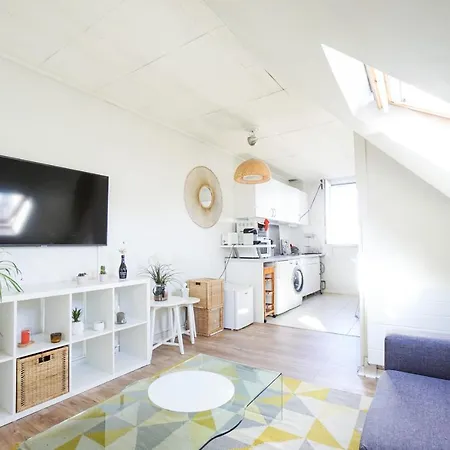 Bright Flat Close To Chatelet Apartment *